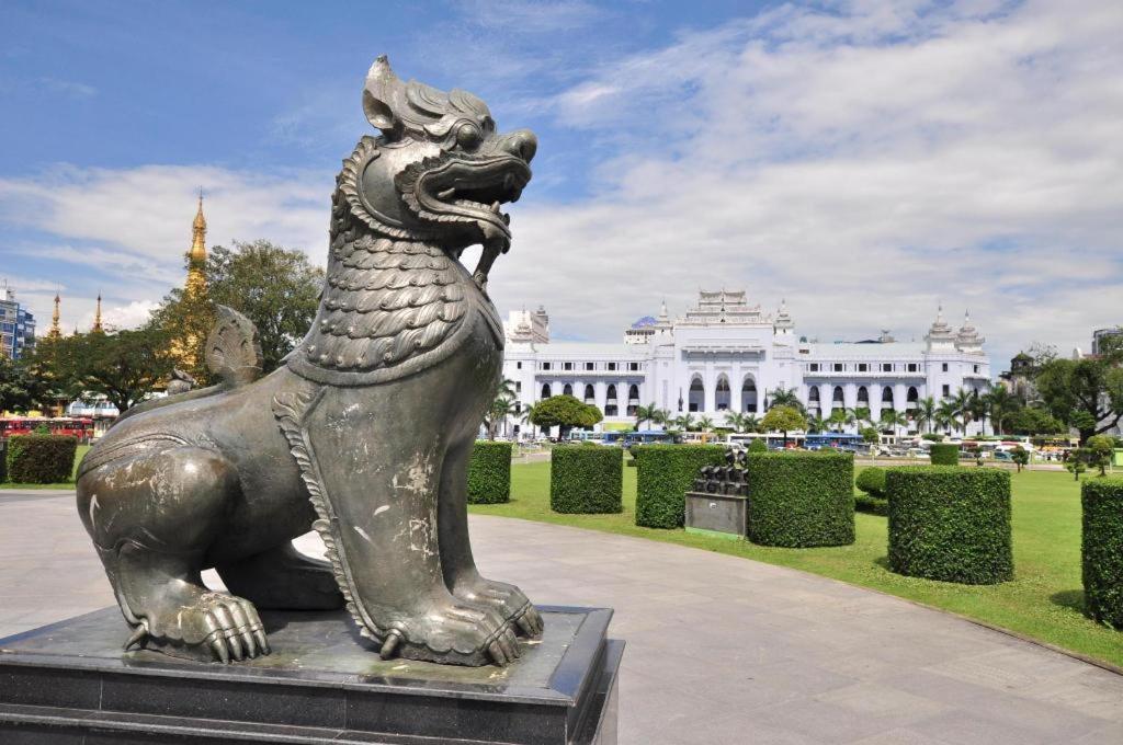 Yuzana Garden Hotel Янгон Экстерьер фото