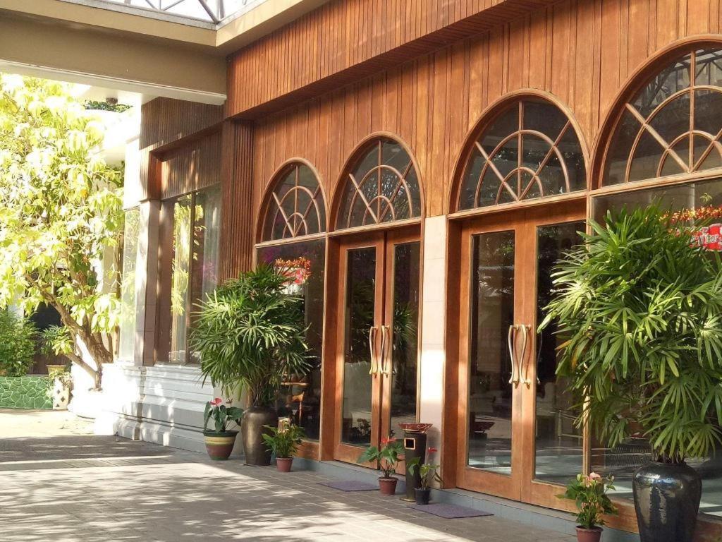 Yuzana Garden Hotel Янгон Экстерьер фото