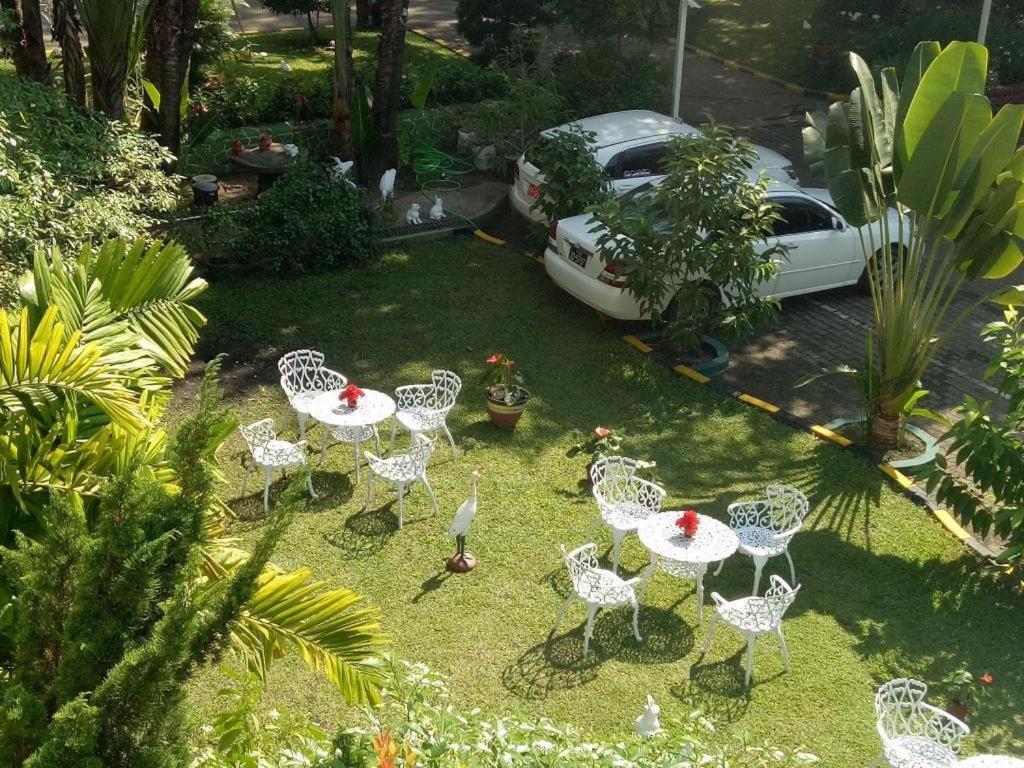 Yuzana Garden Hotel Янгон Экстерьер фото