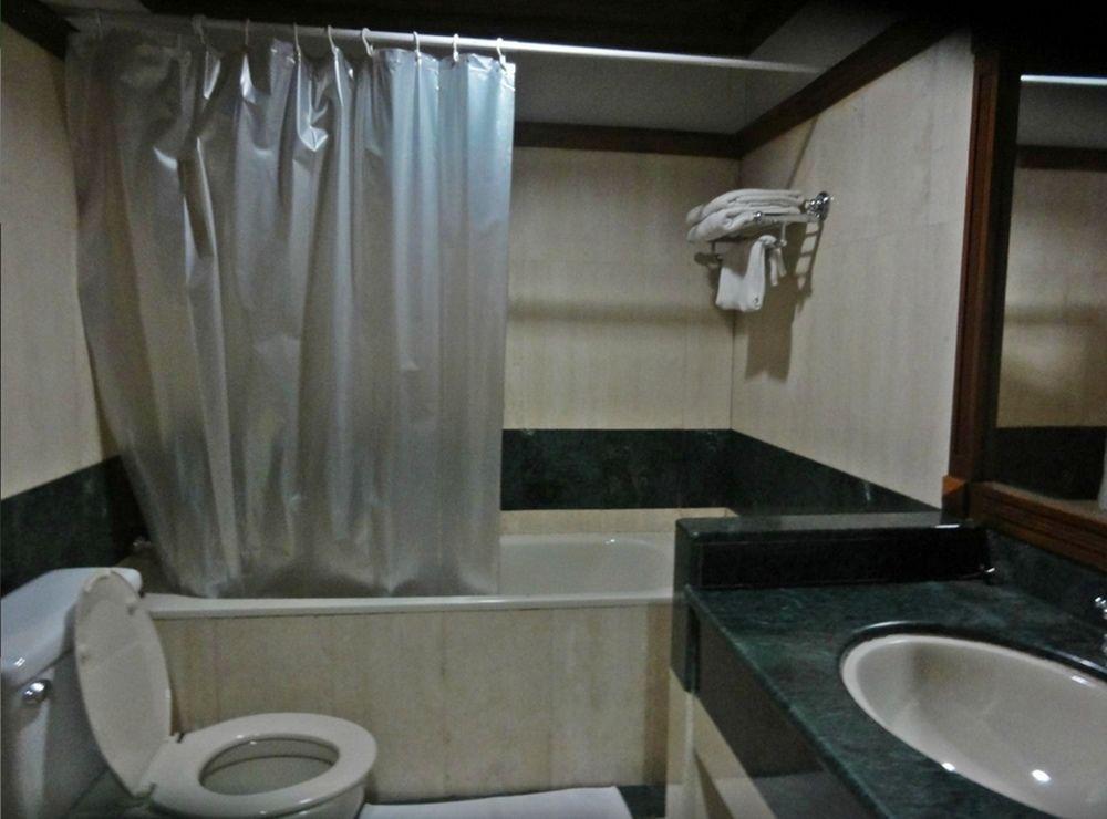 Yuzana Garden Hotel Янгон Экстерьер фото