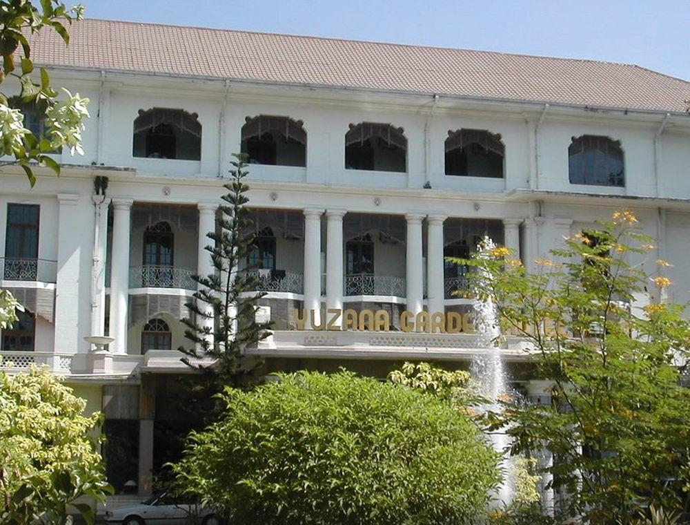 Yuzana Garden Hotel Янгон Экстерьер фото