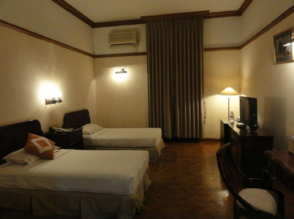Yuzana Garden Hotel Янгон Экстерьер фото