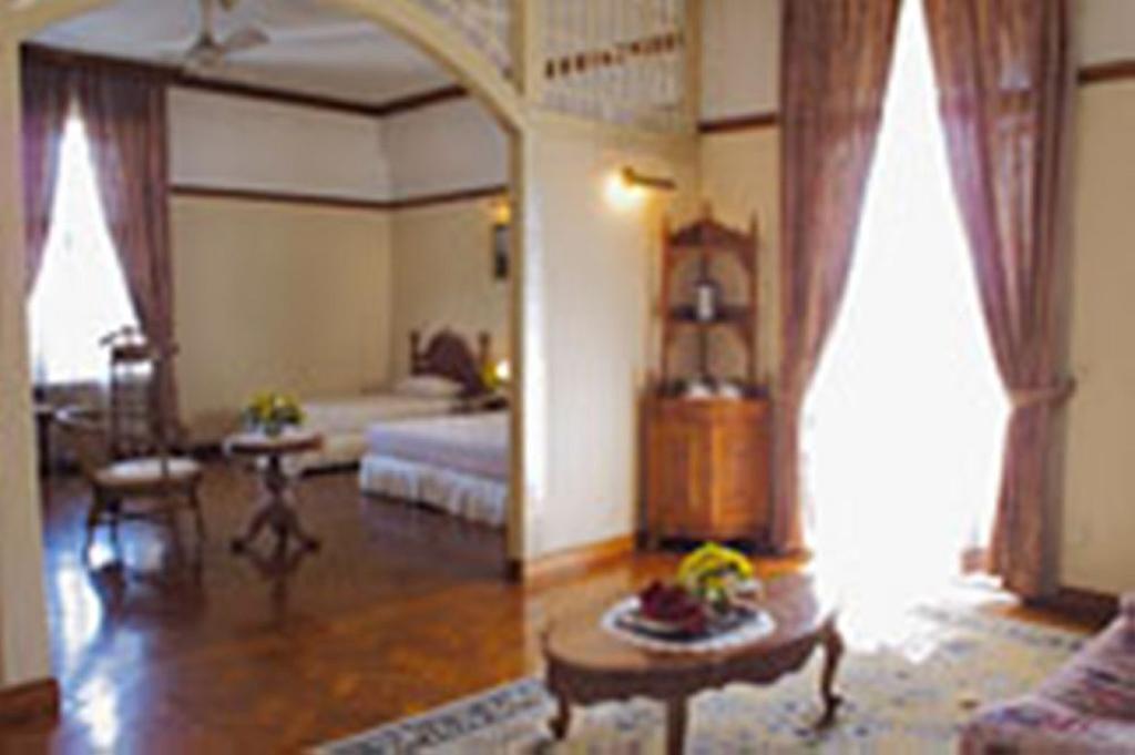 Yuzana Garden Hotel Янгон Экстерьер фото